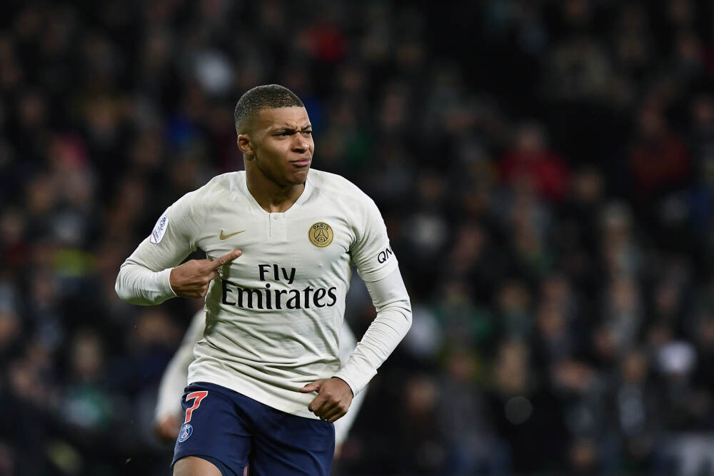 山东港口2025年货物吞吐量超19亿吨